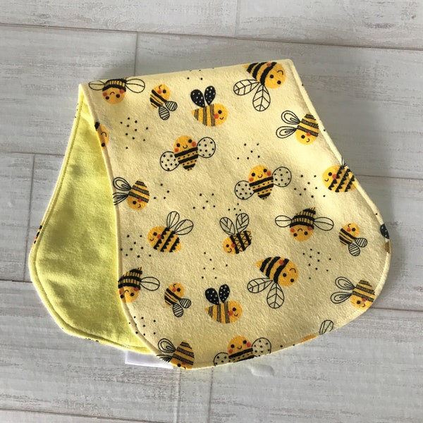 Bumble Bee Burp Cloth, Bee Nursery Theme, Busy Bee Burp Cloth, Bumble Bee Bath Cloth, Burp Rags for Infants, Bumble Bee Burp Rag