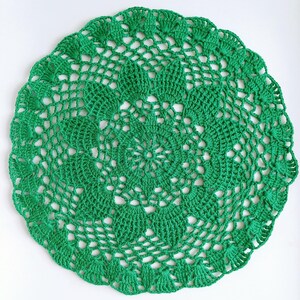 Green Crochet doily. Round handcrochet doily.8.6 &quot; /22 cm.