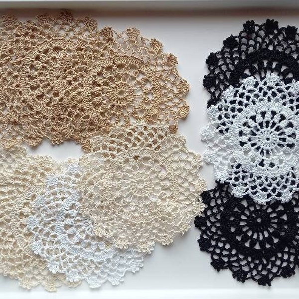 Dessous de verre au crochet, 5,5 pouces, décoration de napperons en dentelle. Petit napperon au crochet, mandala, décoration bohème, rond, fleurs faites main