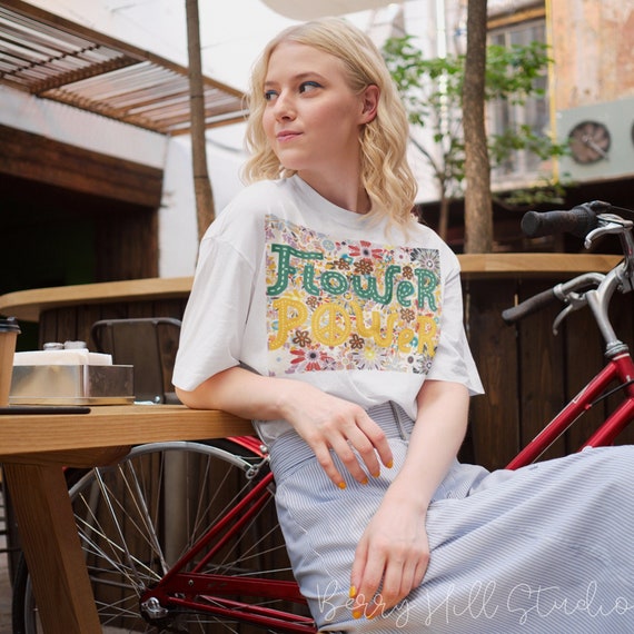 60s & 70s Retro Flower Power T Shirt 60s & 70s Retro Flower Power T Shirt