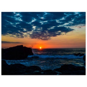 Costa Rica - Metallkunst - Küstenschönheit Wellen und Wolken Sonnenuntergang