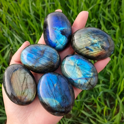 Natural Labradorite Palm Stonequartz Palm Stonemineral Etsy