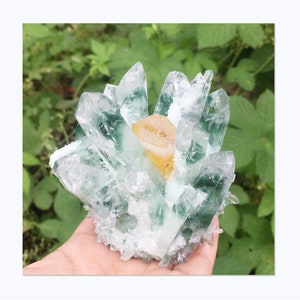 400g+ Natural Quartz Crystal Green Ghost Cluster,energy crystal,Crystal VUG,Collection,Crystal healing,Mineral samples,Home Decoration 1pc