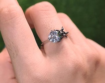 Dragon Hug Wedding Ring, Green Eyes Engagement Ring, Round Shape Moissanite Ring, Solitaire Ring, Prong Set Ring-For Her, 925 Silver Ring