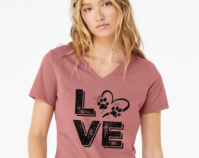 Love Paw Print Distressed - Woman's V-neck T-shirt