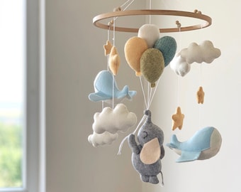 Mobile de bébé d’éléphant, décor de pépinière nouveau-né, mobile de bébé de fille de garçon de feutre, cadeau de douche de bébé