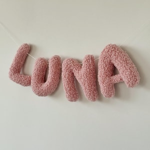 Placa de nome para berçário, decoração de parede personalizada com nome de bebê, presente para berçário de meninas, letras Boucle, faixa de nome, palavra ou frase personalizada
