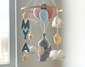 Baby mobiel met olifant gepersonaliseerd babycadeau olifant kinderkamer decor sterren vilt wieg kinderkamer mobiele jongen meisje cadeau