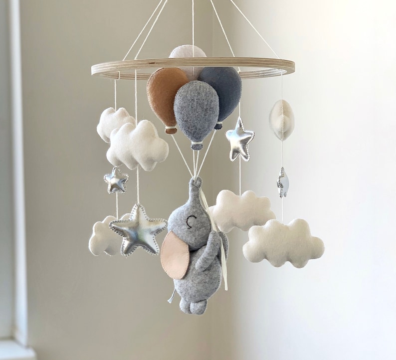 Elephant baby mobile Elephant with balloons Nursery Decor Felt Crib mobile Baby Shower Gift zdjęcie 1