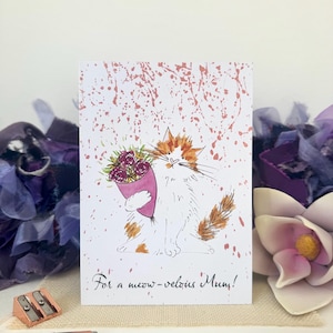 Tarjeta del Día de la Madre con diseño de gato, impresa con detalles en polvo de mica terminados a mano.