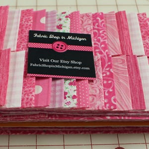 Jelly Roll Prints Pinks Quality Cotton, 40 strips 2 1/2 x 44 "