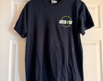Vintage 2004 Green Day American Idiot Heart Grenade Logo Band T