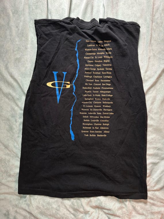 Vintage 1990s Vince Gill Concert Tour Cut off Tour Tee Shirt 1996