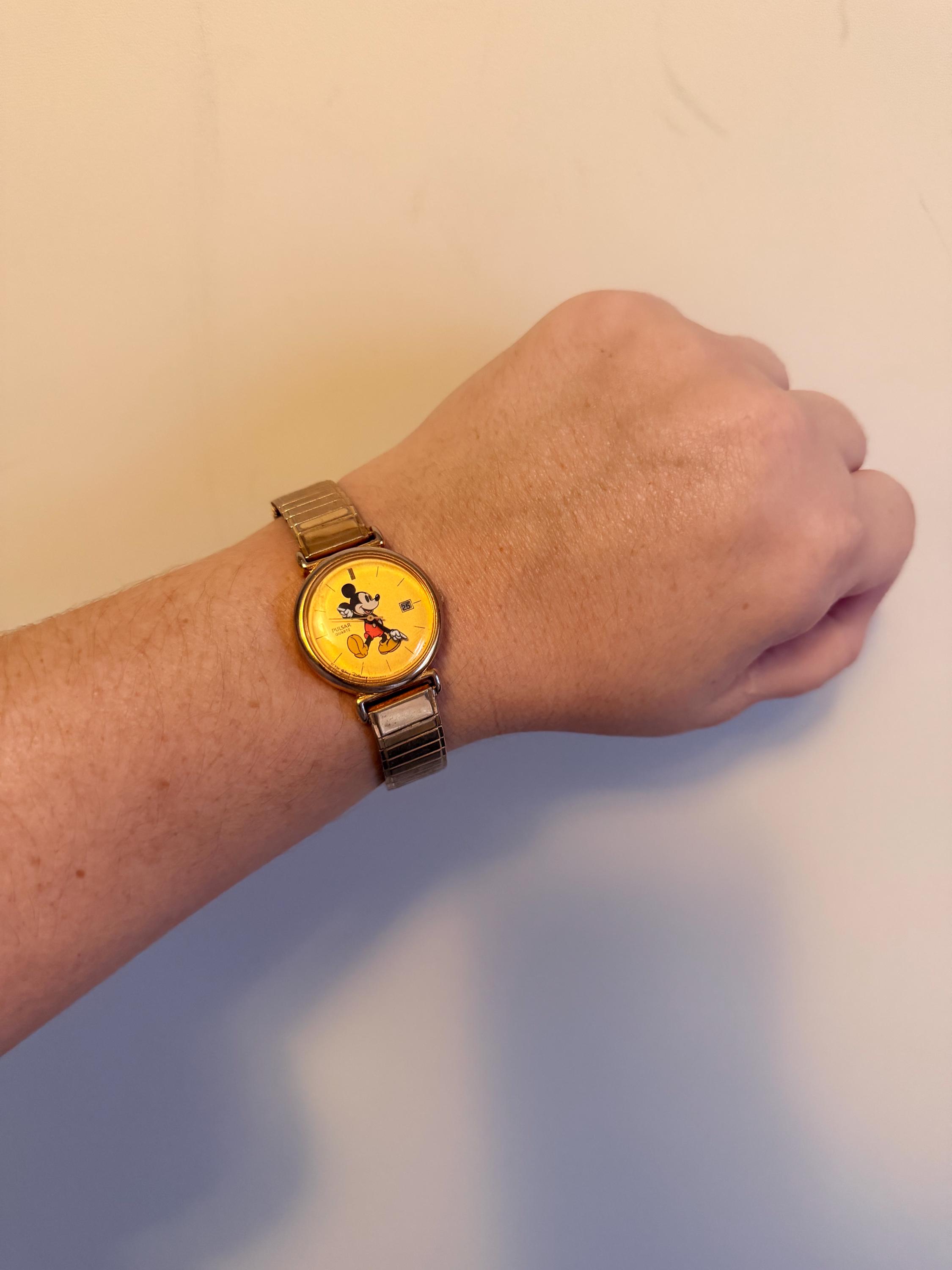 Vintage Disney Mickey Mouse Gold Tone Pulsar Watch With Stretchy