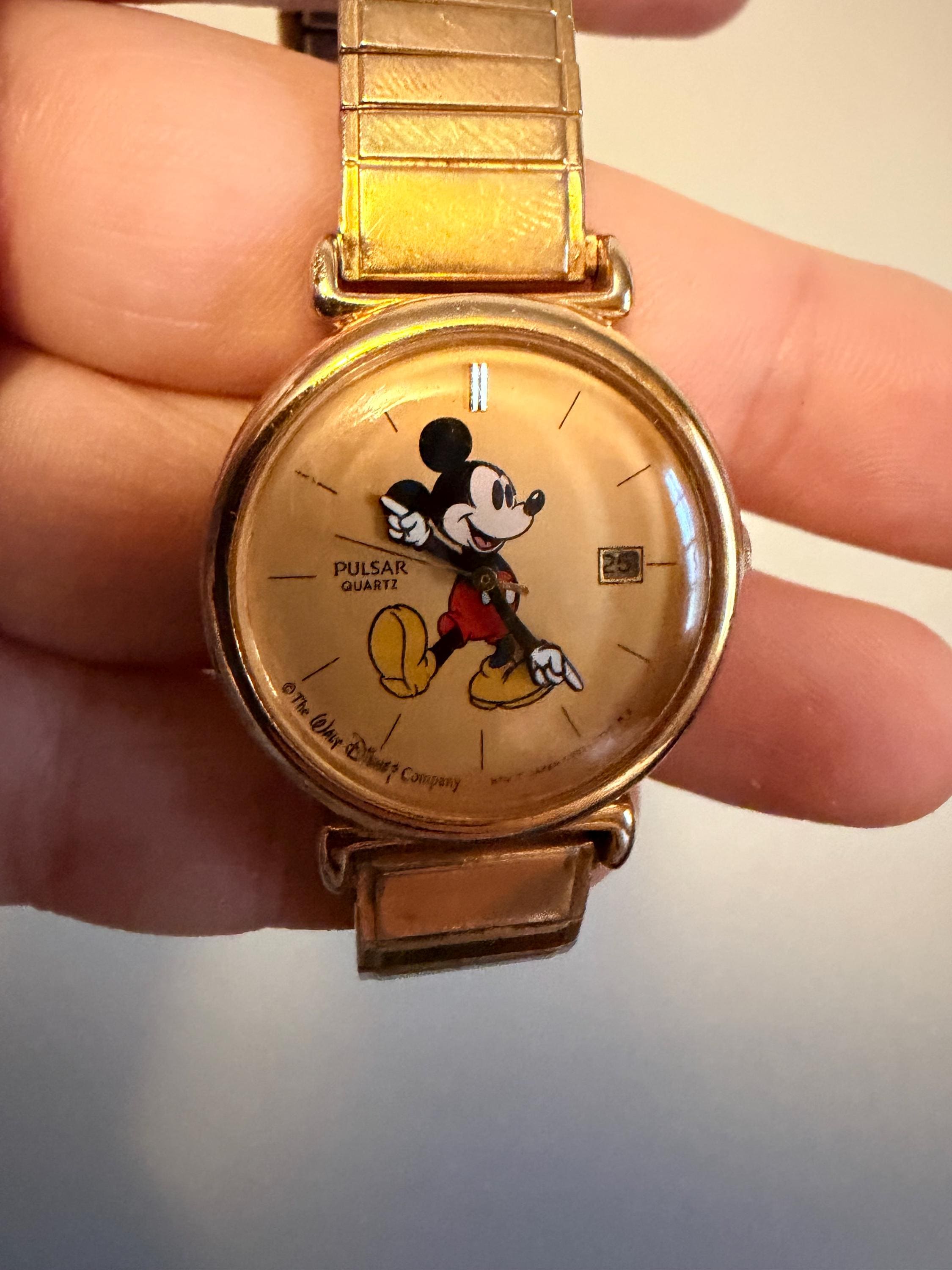 Vintage Disney Mickey Mouse Gold Tone Pulsar Watch With Stretchy
