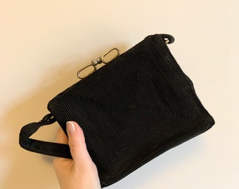 Vintage antique mid century 1940s corded black clutch with handle and Segalock zipper and kiss clasp/ Weeda Corde