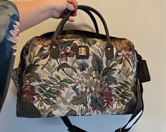 Vintage 1980s old stock Jordache floral tapestry small overnight bag