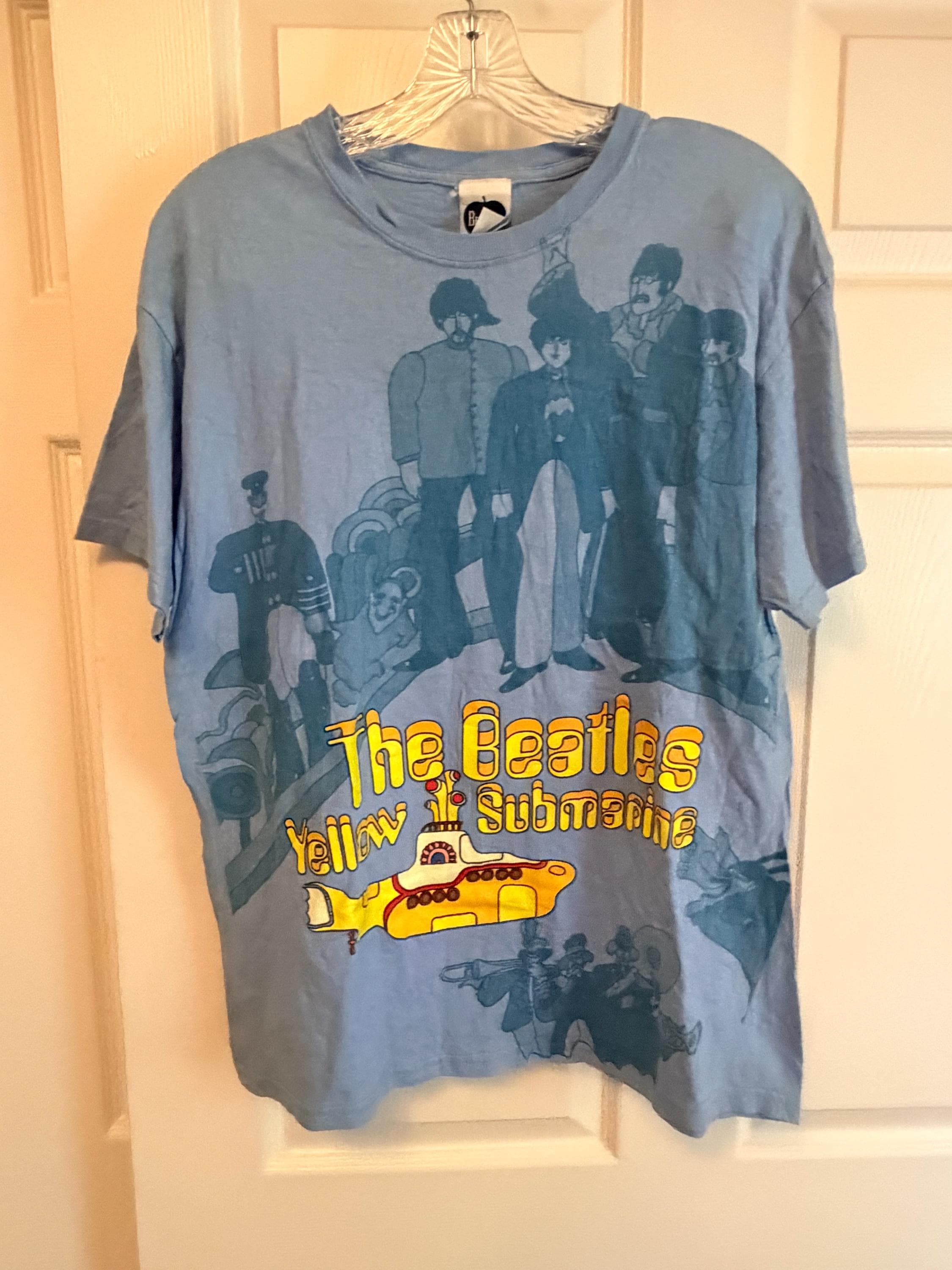 Vintage Tshirt Blue 2008 Beatles Yellow Submarine Official Apple
