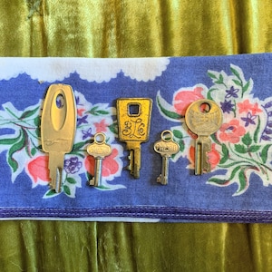 Choice or small vintage Midcentury key Starflite Presto and B L Co luggage small lock