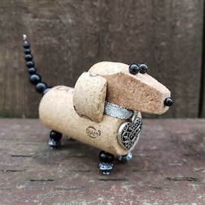 Wine Cork Dachshund, Valentines Gift for Dog Mom, Wiener Dog Gifts, Sausage Dog Gifts, Valentines Tiered Tray, Doxie Gifts, Vet Tech Gift