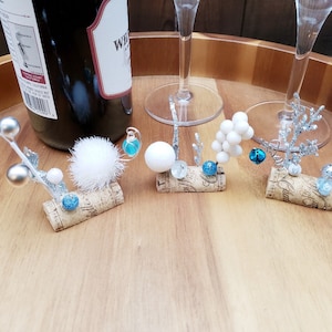 Décor de manteau de Noël en liège de vin, décor bleu et blanc de Hanoukka, porte-cartes, cadeau de buveur de vin, cadeaux mignons de plateau à plusieurs niveaux d’étagères de noël