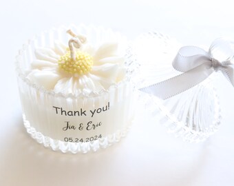 Daisy Soy Candle Favors: Luxurious Wedding, Bridal, Shower Gift