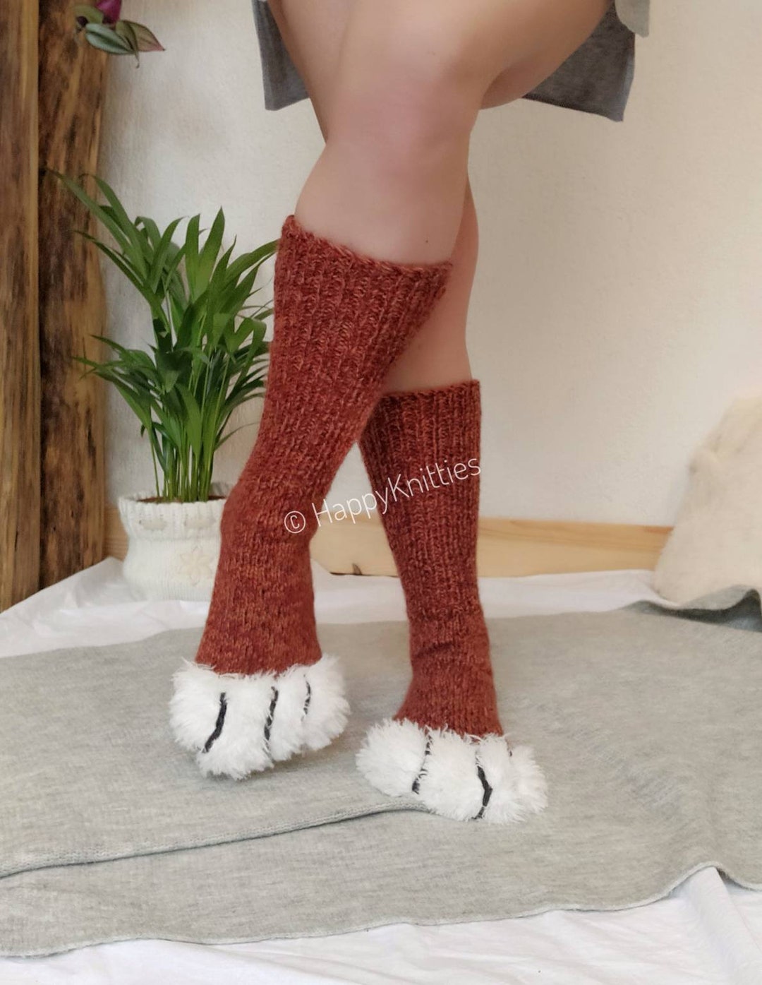 Hand-knit Fox Paws Socks