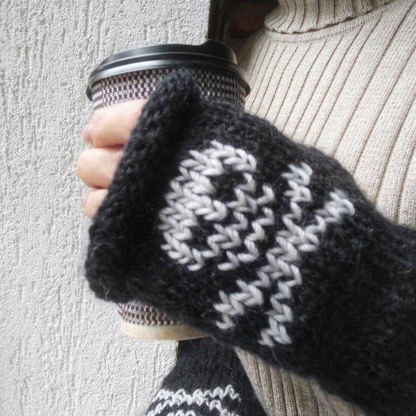 Fingerless gloves hand knitted Skull and bones