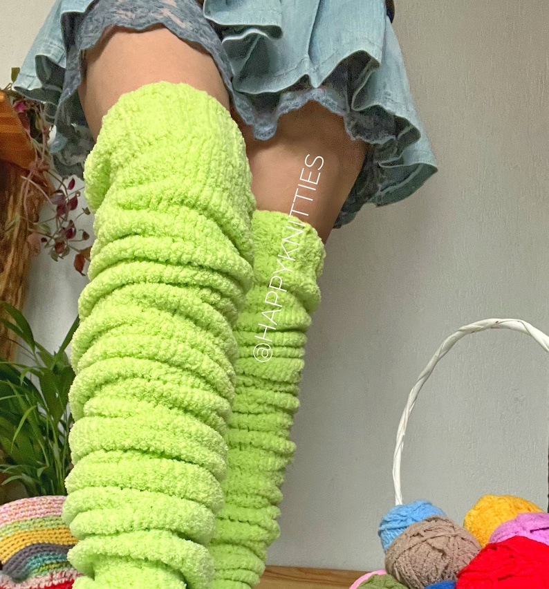 40''Fuzzy-Oberschenkelsocken handgestrickte Plüschsocken in Übergröße Bild 9