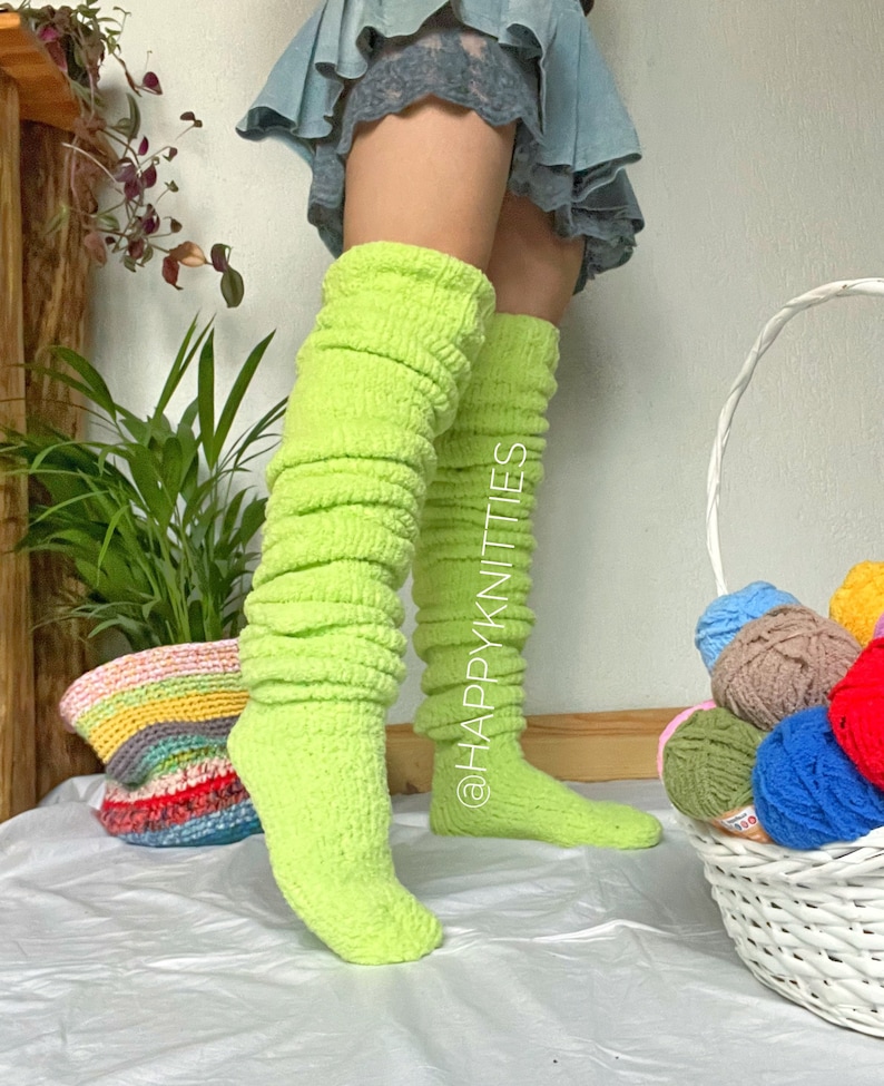 40''Fuzzy-Oberschenkelsocken handgestrickte Plüschsocken in Übergröße Bild 5