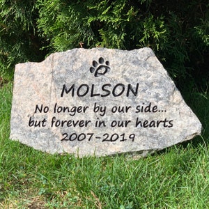 Pet Memorial Stone: Personalized Garden Grave Marker
