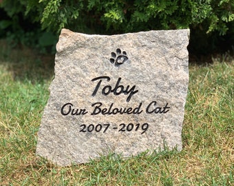 Pet Memorial Gift: Personalized Cat or Dog Grave Marker