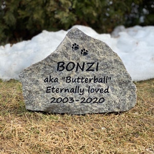 Engraved Pet Memorial Stone: Dog Grave Marker (11-13&quot;)