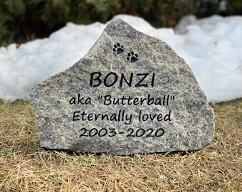 Pet Memorial Stone, Dog Memorial, Pet Grave Markers, Pet Memorial Stones, Engraved Pet Loss Gift, Pe Memorial, Large Size. Outdoor or indoor