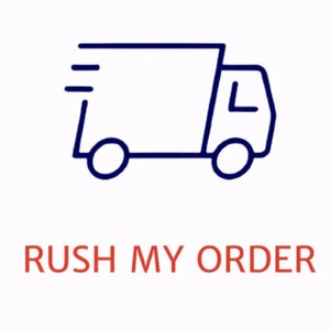 Könnte beinhalten: Ein dunkelblaues Liniengrafik-Symbol eines Lieferwagens mit Bewegungslinien auf der linken Seite, positioniert über dem Text RUSH MY ORDER, der in fetten roten Großbuchstaben geschrieben ist. Das Design ist auf einem weißen Hintergrund zentriert.