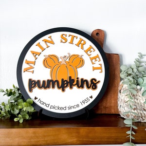 Cartel de otoño inspirado en Disney de Main Street Pumpkins de 10" // Decoración de Halloween y otoño de Disney // Estante de calabaza de Mickey o decoración de manto