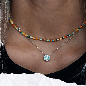 Gargantilla hecha a mano con bonitas cuentas de arco iris, gargantilla de semilleros para el regalo perfecto
