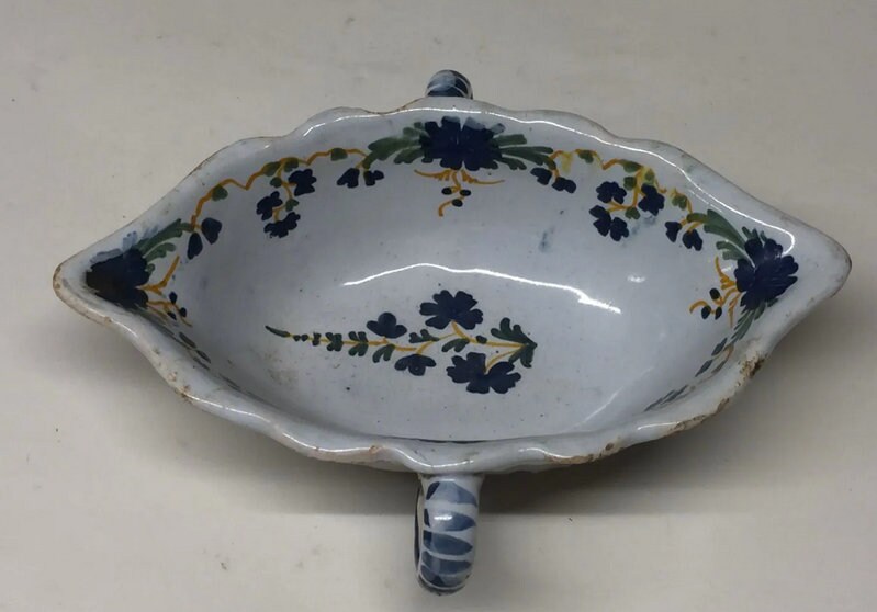 Rare et Très Belle Saucière Faience Xviiie 18E Nevers Auxerrois