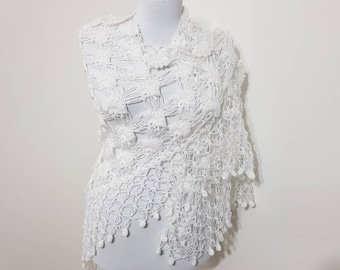 white shawl, Crochet shawl, white triangle knitting shawl, bridal gift