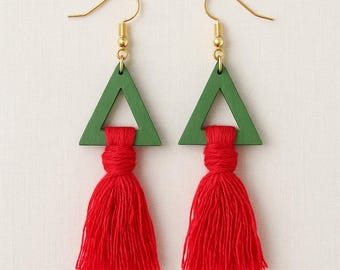 Pendientes de borlas rojas para San Valentín: un regalo bohemio