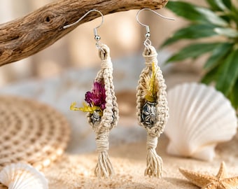 Pendientes colgantes de macramé mini para plantas, joyería botánica de cáñamo, flores secas, estilo bohemio.