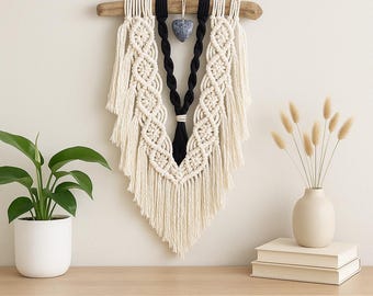 Colgante de pared de macramé / Decoración bohemia de madera flotante con arte de piedra pulida
