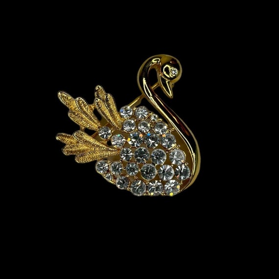 Vintage Swan Gold Tone Brooch Pin Clear Rhinestone
