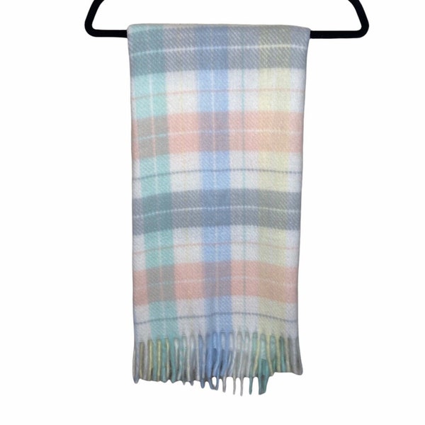 Pharmacy Pastel Pattern Print Hooded Blanket
