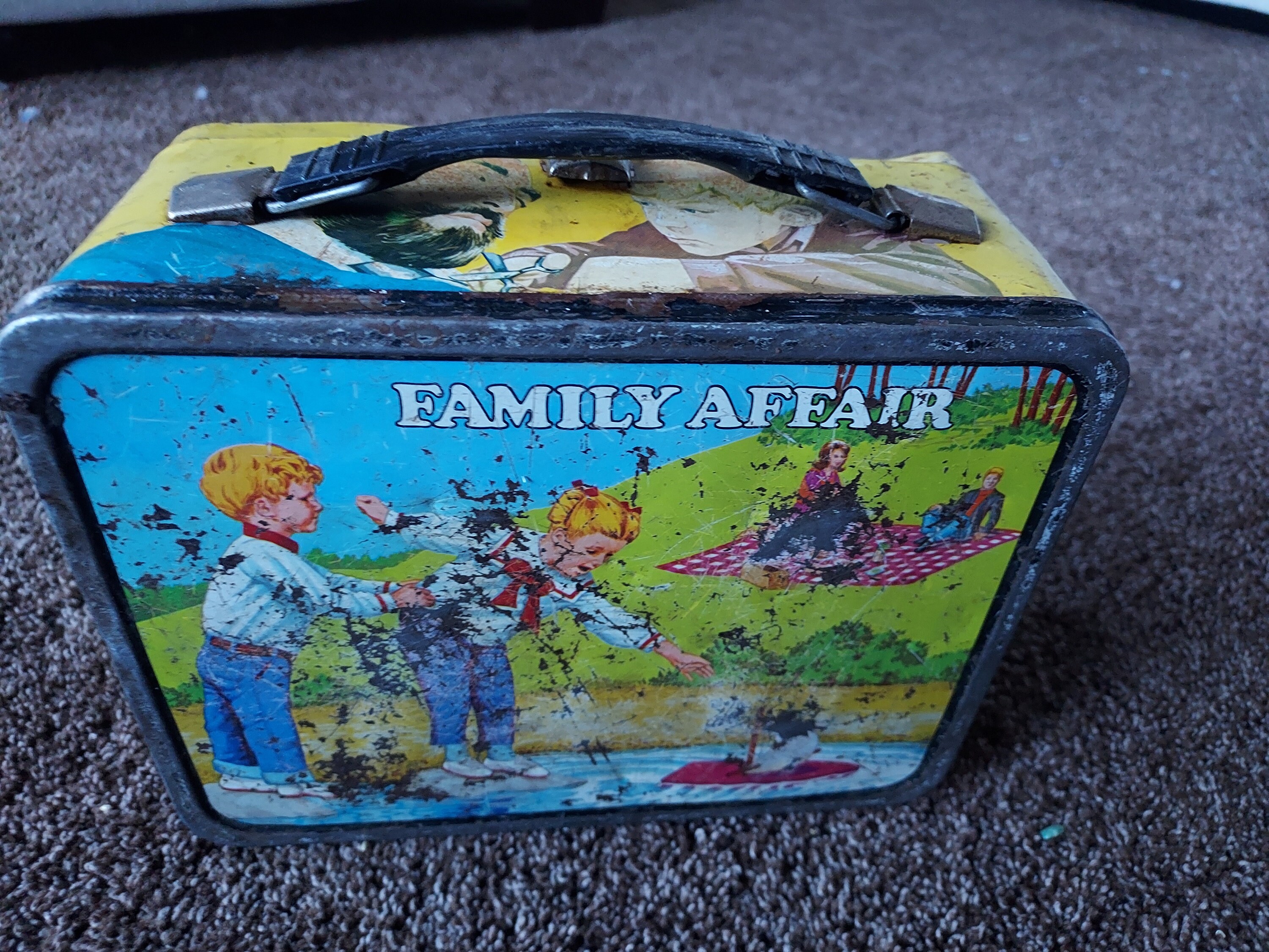 Vintage Family Affair Lunch Box, 1969, Retro Lunchbox, the TOP is - A Survivor Of The Affair Of The Box