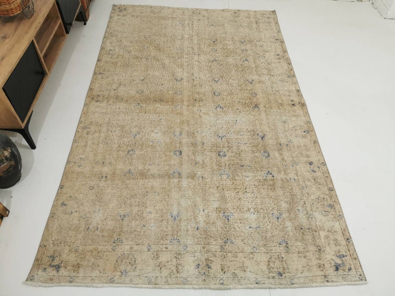 Antique Distressed Turkish Area Rug 5x8, Hand-Knotted Wool Carpet image 4