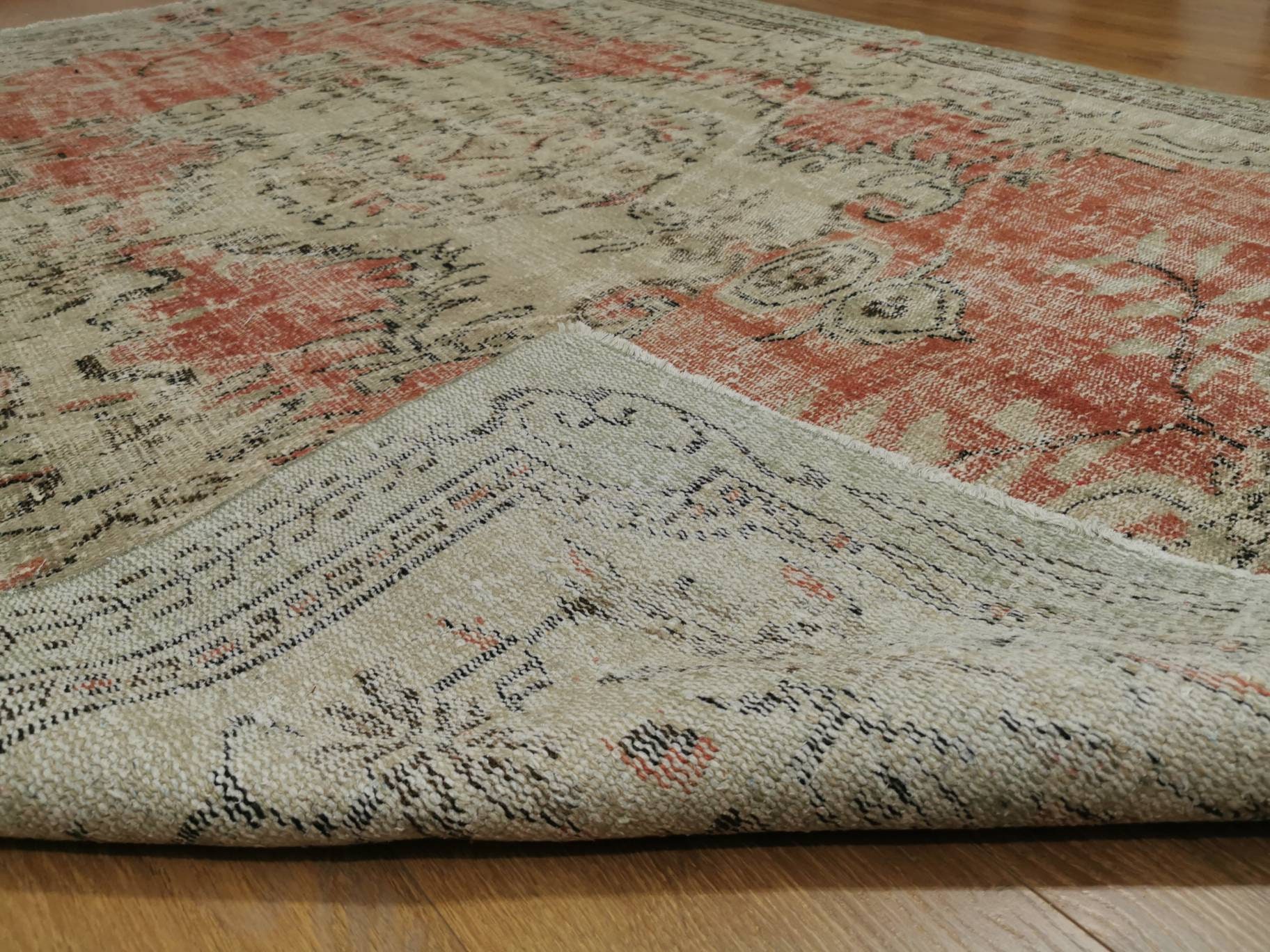5'6x8'6 ft Vintage rug Antique Floor rug Oushak rug Muted Turkish rug old rug carpet 70 Turkish rug wool rug Handmade area rug
