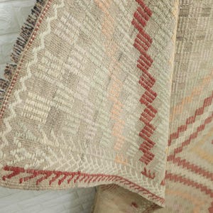 6x8 Vintage geometrisk kelimmatta: Beige röd handvävd ullmatta (6 x 7,5 fot) bild 3