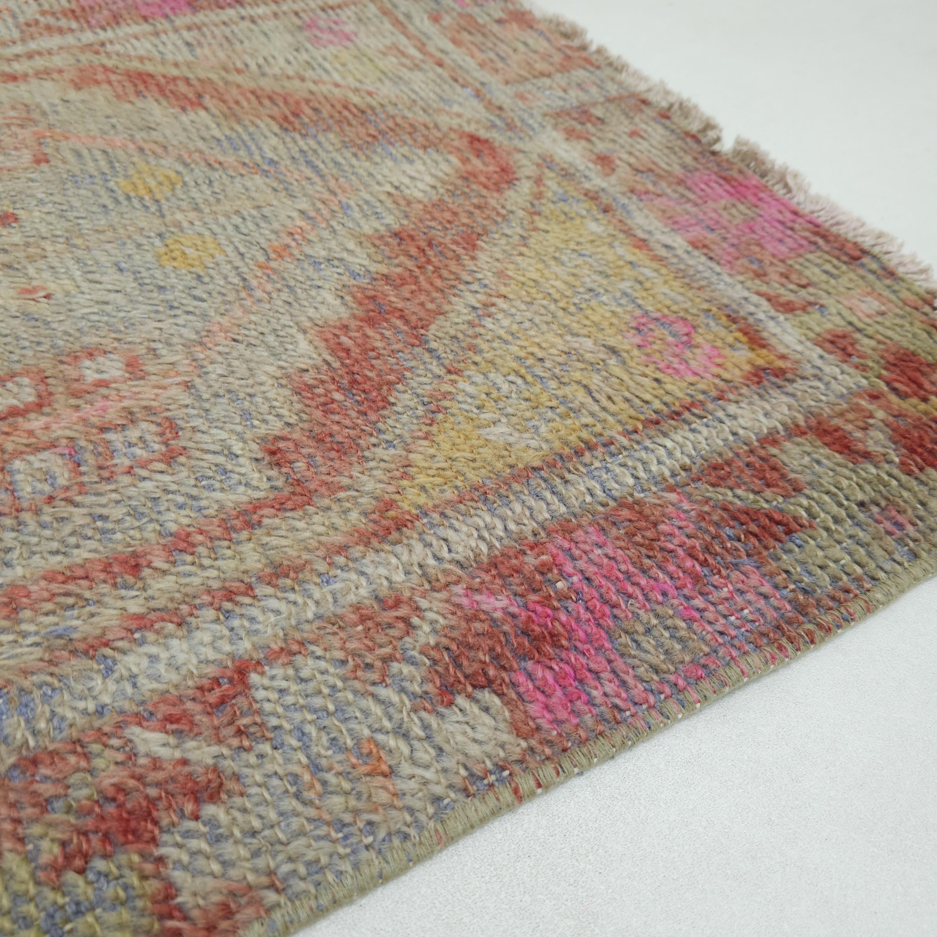 2x4 Vintage Rug: Pink & Green Hand-woven Wool Area Carpet ( 2.3 X 3.6 ...
