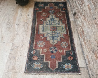 Vintage Oushak Rug 1.7x3.5 ft, Small Turkish Wool Rug
